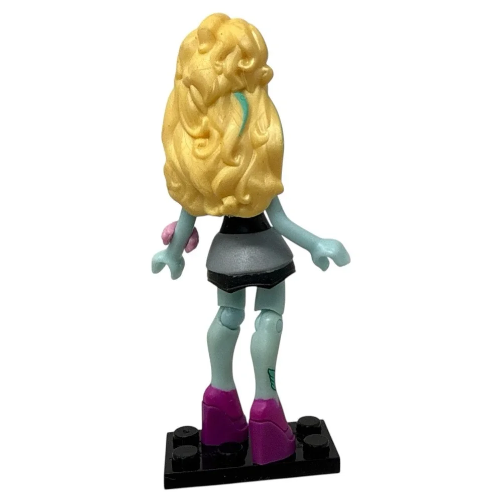 Mega Bloks Monster High Lagoona Blue Figure 3